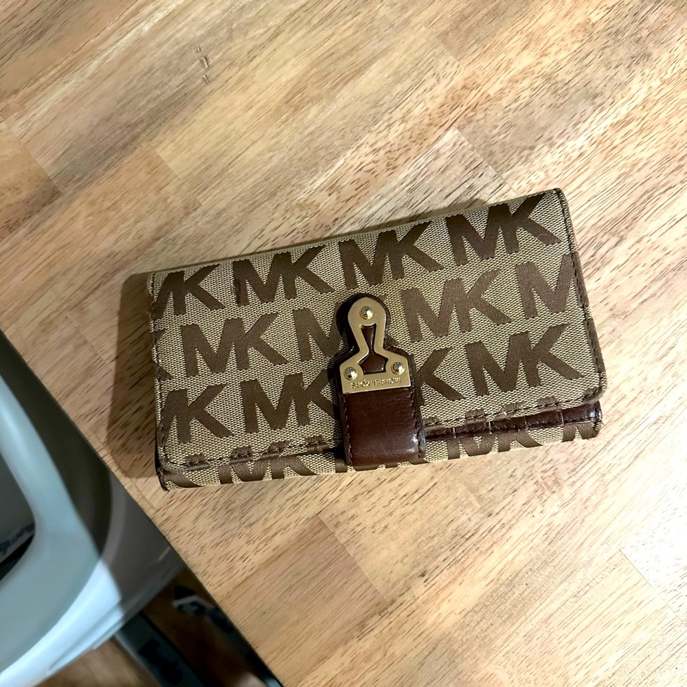 MICHAEL KORS wallet